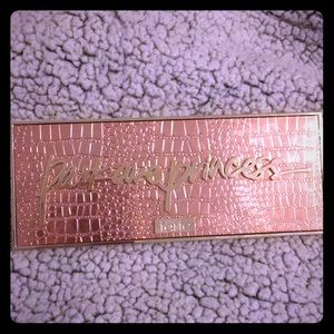TARTE CHISEL CONTOUR PALETTE